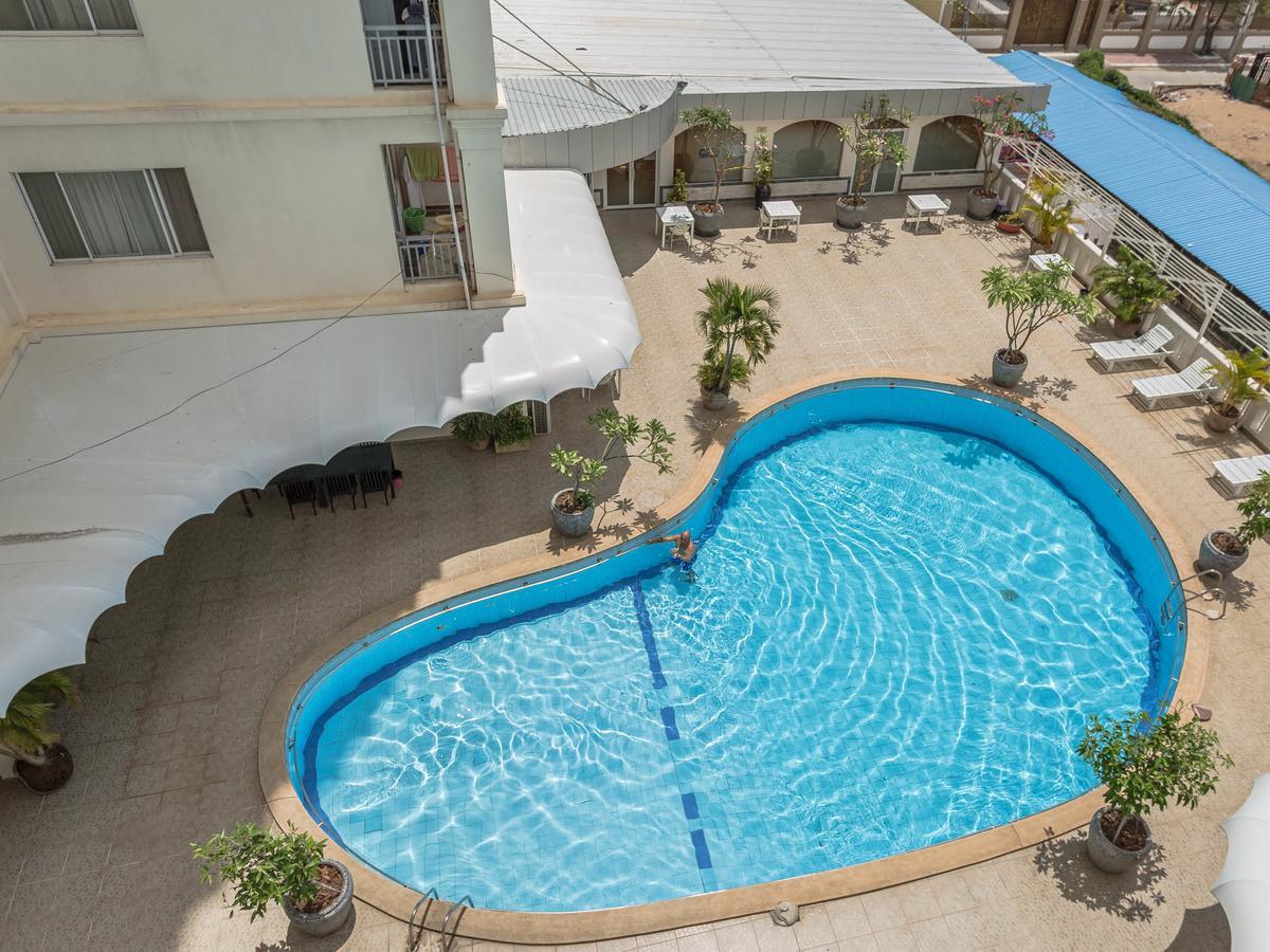 Mekongview 1 Condotel พนมเปญ ภายนอก รูปภาพ