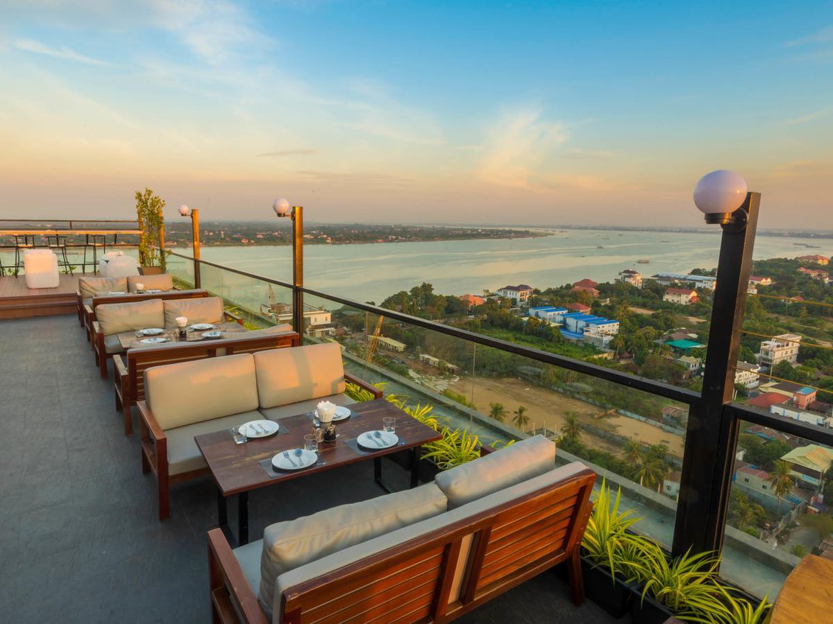 Mekongview 1 Condotel พนมเปญ ภายนอก รูปภาพ