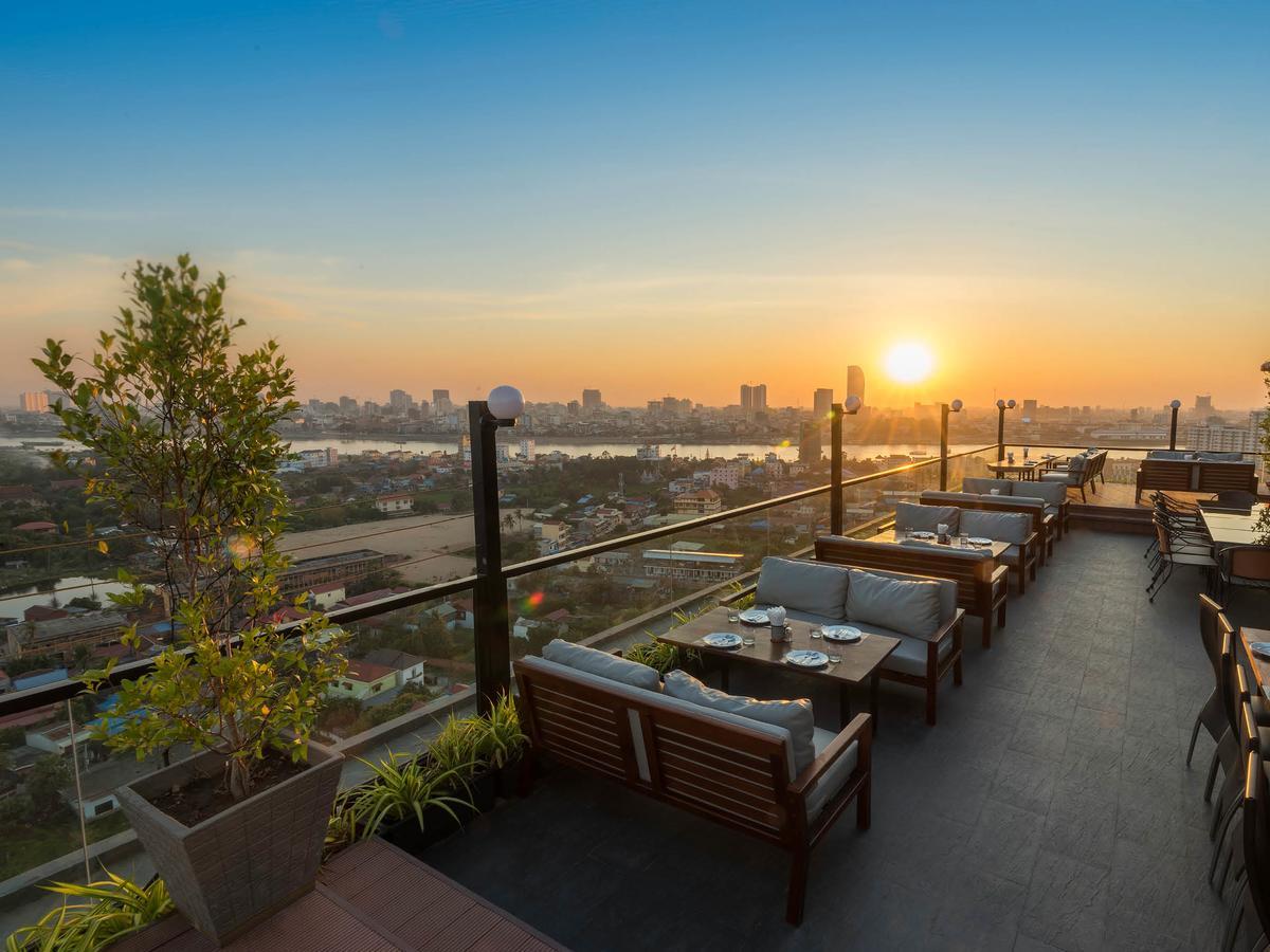 Mekongview 1 Condotel พนมเปญ ภายนอก รูปภาพ
