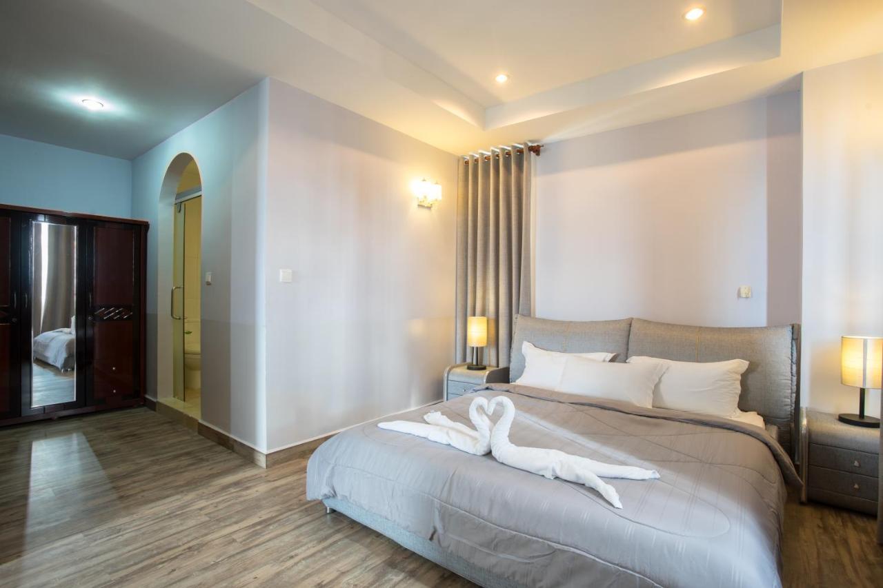Mekongview 1 Condotel พนมเปญ ภายนอก รูปภาพ