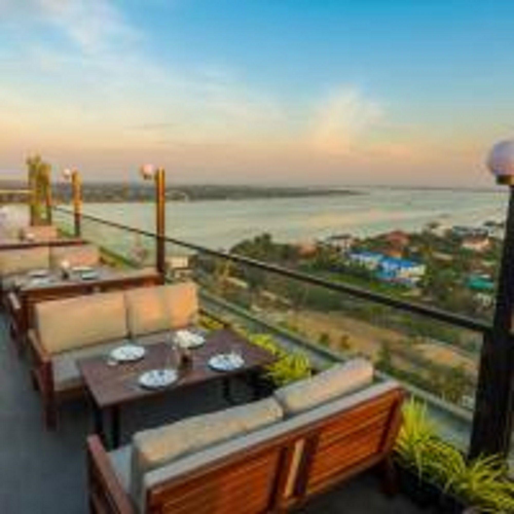 Mekongview 1 Condotel พนมเปญ ภายนอก รูปภาพ