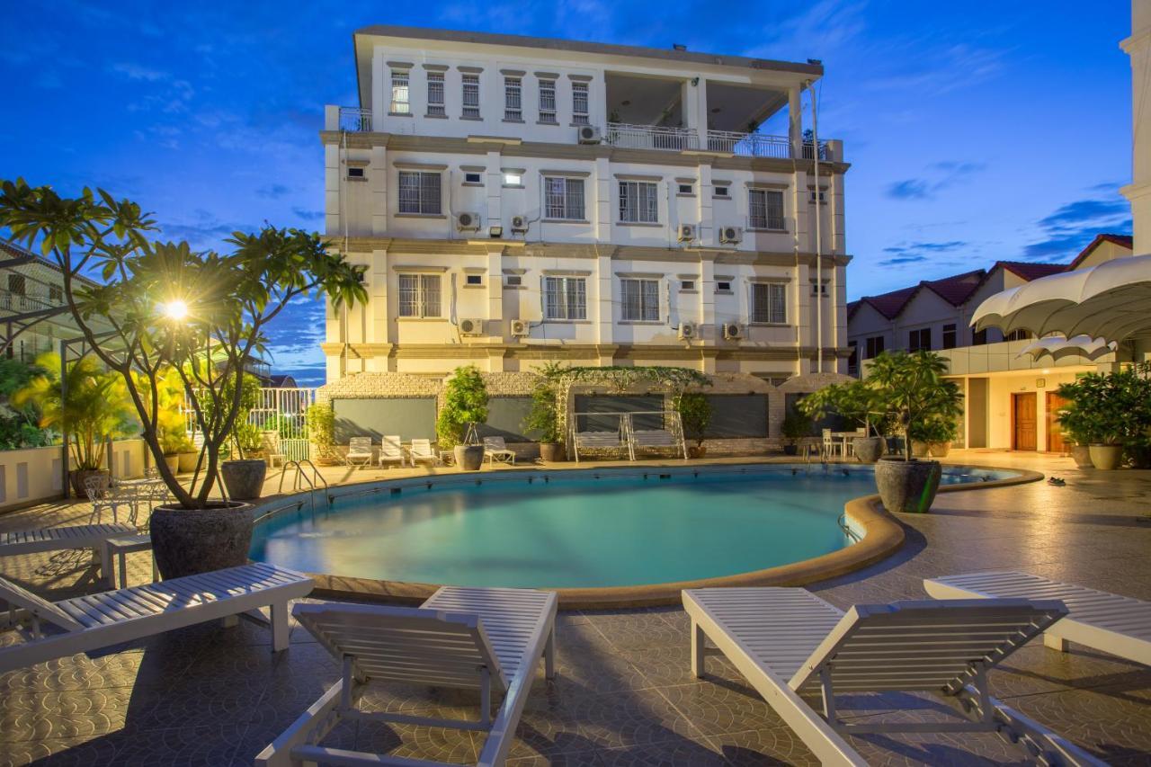 Mekongview 1 Condotel พนมเปญ ภายนอก รูปภาพ