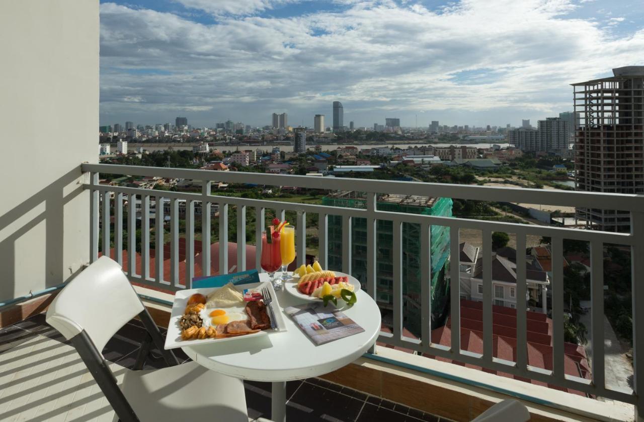 Mekongview 1 Condotel พนมเปญ ภายนอก รูปภาพ